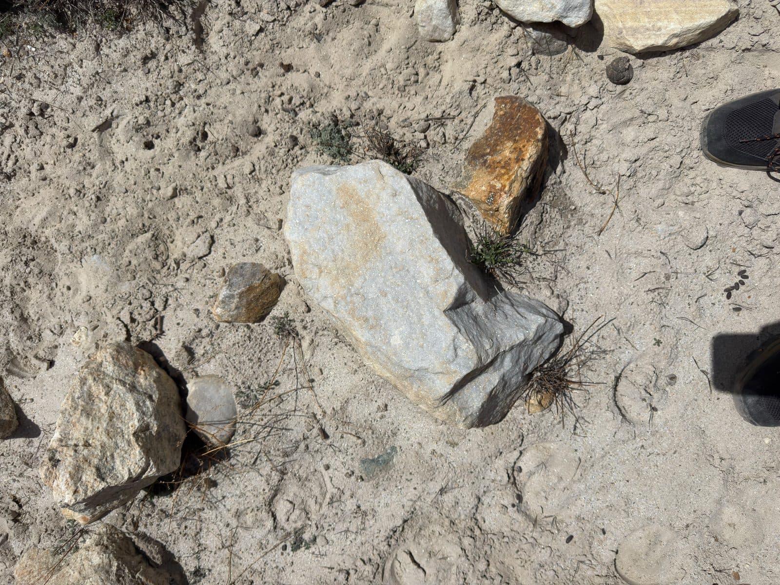 Lithium Pegmatite in the Field - Askoli, Shigar